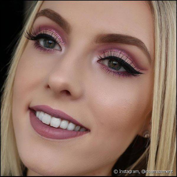 Para as cancerianas, a tendência ideal de maquiagem para 2017 é o look rosa, com sombra e batom pink para combinar com a personalidade delicada (Foto: Instagram @insamazement)